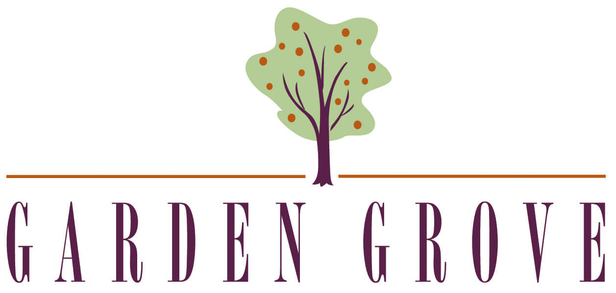 Logo représentant un arbre stylisé chargé de fruits, au-dessus d'une ligne horizontale. Sous cette ligne, les mots « Garden Grove » sont écrits en grandes lettres majuscules violettes.